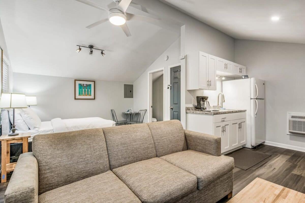 Pensacola Pearl - Studio Apartment - Pets Welcome Extérieur photo